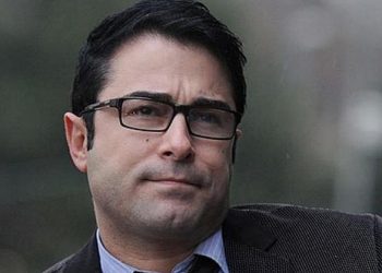 مغنٍّ تركي لوزارة الداخلية: “اللعنة عليكم”