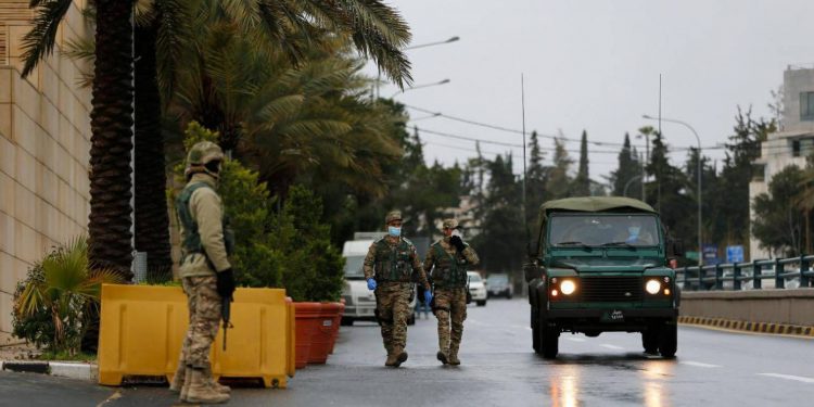 الأردن يبدأ حظر تجول شاملا لمدة 48 ساعة
