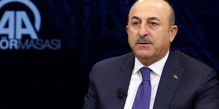 جاويش أوغلو: ماكرون يدعم احتلال أرمينيا أذربيجان