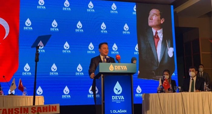 باباجان: يصرون على قناة إسطنبول رغم إفلاس الموازنة!