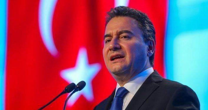 باباجان: حفنة صغيرة من الأشخاص يستنزفون موارد تركيا