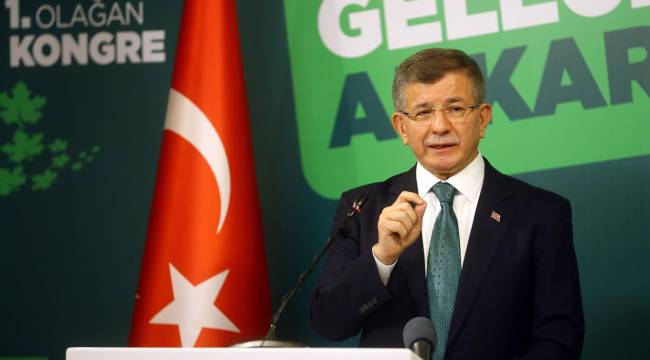 تركيا.. داود أوغلو: وزراء أردوغان يكذبون على الشعب