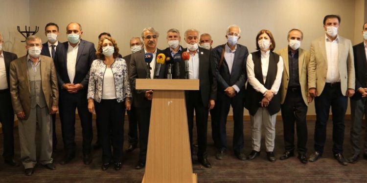 أكراد تركيا يعلنون تأسيس “التحالف الكردستاني”