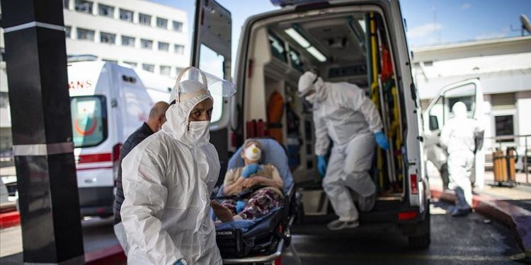 تركيا.. محافظ إزمير يكشف عن تضاعف حالات كورونا