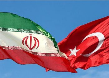 إيران تتهم تركيا وإسرائيل بإشعال حرب قره باغ