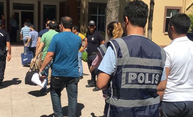 اعتقال طلاب فصلهم أردوغان من أكاديمية الشرطة