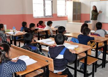 99% من المعلمين الأتراك مثقلين بالديون