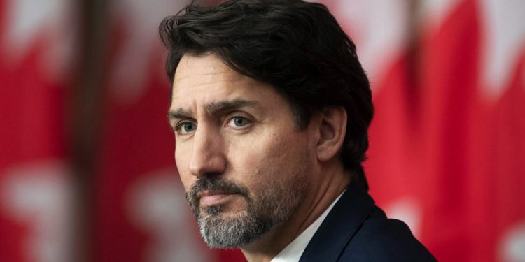 رئيس وزراء كندا ينتقد رسومات شارلي إبدو