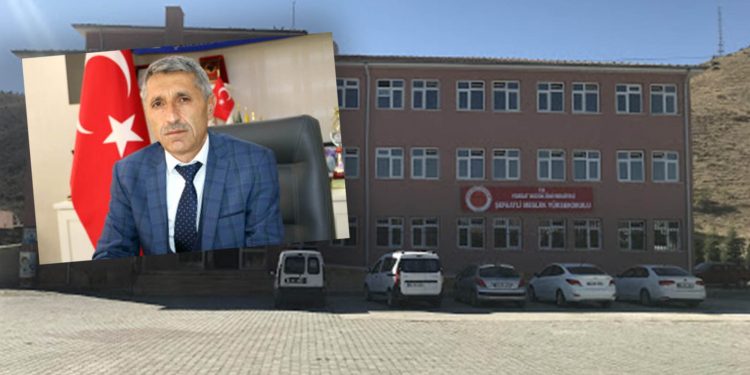 مسؤول بحزب أردوغان يحصل على رشوة مليون ليرة!