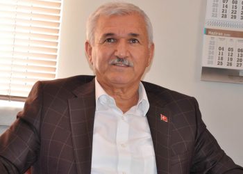 رفيق أردوغان السابق: “العبودية” مسيطرة على أعضاء الحزب الحاكم