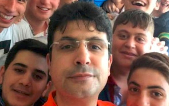 تخليد اسم مدرس من ضحايا أردوغان خارج تركيا