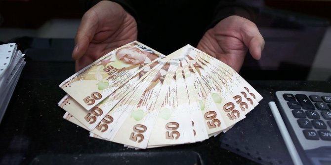 هل ينتعش اقتصاد تركيا بعد رحيل صهر أردوغان ومحافظ البنك المركزي المطيع؟