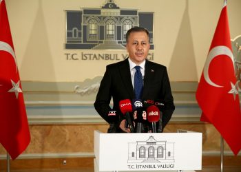 والي إسطنبول يعلن تدابير جديدة بعد ارتفاع مصابي كورونا