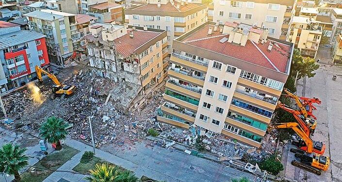 عامل شارك ببناء مجمع سكني في إزمير: كنا نعلم أنه سينهار بأول هزة
