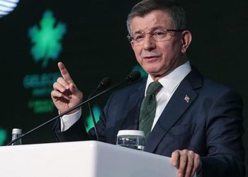 داود أوغلو يهاجم أردوغان بسبب حليفه السري برينجك