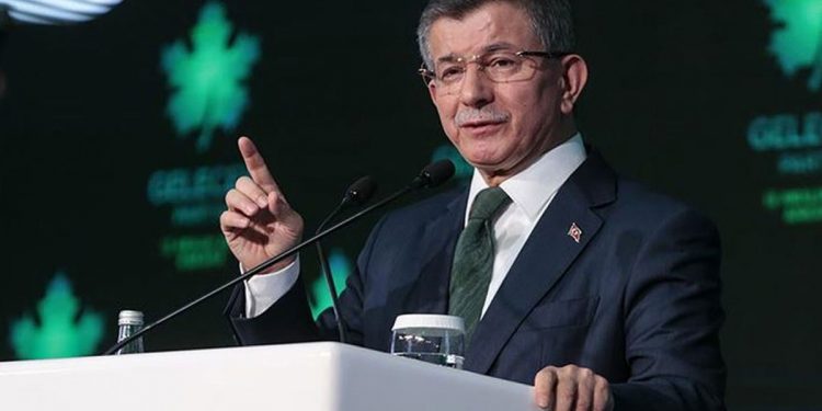 داود أوغلو يهاجم أردوغان بسبب حليفه السري برينجك