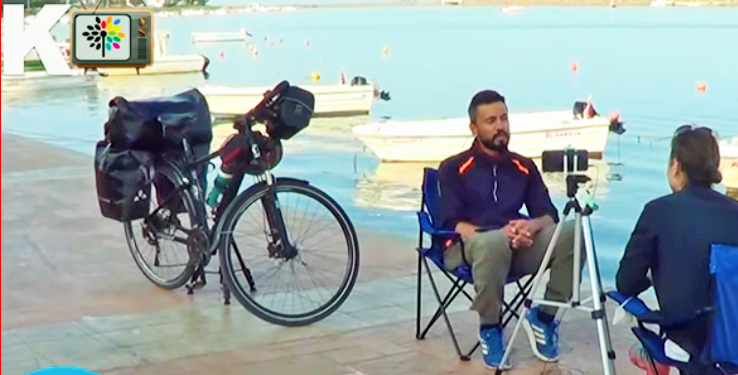 مدير جمعية يطوف تركيا بدراجة هوائية منددًا بظلم أردوغان