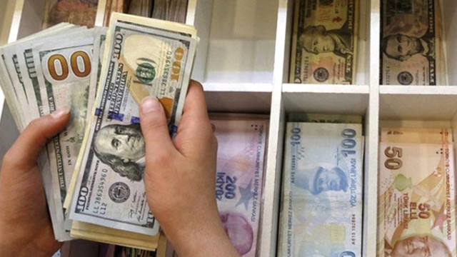 تركيا.. الدولار واليورو يعاودان الارتفاع مجددا