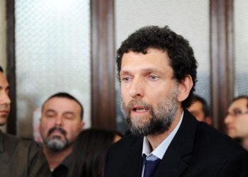 صحفي: هل تشمل إصلاحات أردوغان إنهاء الاعتقال “الفاضح” بحق عثمان كافالا؟