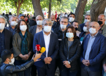 رئيس الحزب الكردي: الفساد قتل ضحايا إزمير وليس الزلزال!