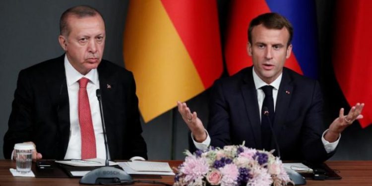 فرنسا تطلب من تركيا توضيح مواقفها إذا كانت تريد علاقات بناءة
