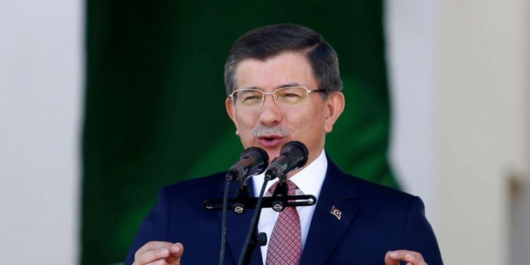 داود أوغلو: التفتيش العاري وصمة عار