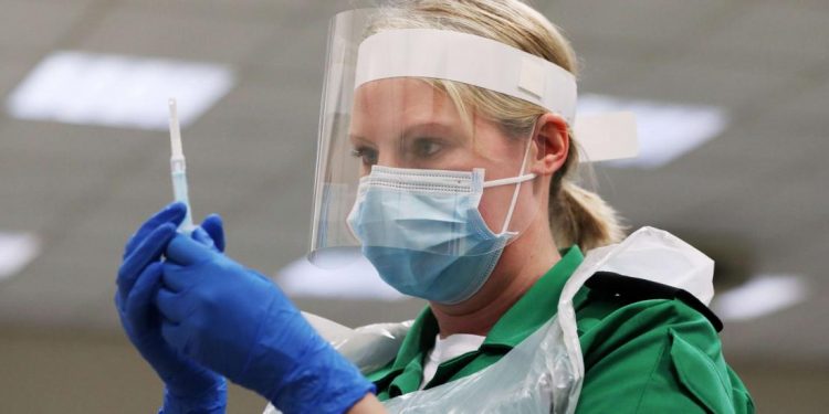 طبيبة تركية تحذر من لقاح كورونا الصيني