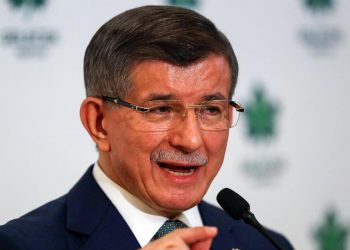 داود أوغلو: أردوغان تغير جذريًا وخان أقرب الناس إليه