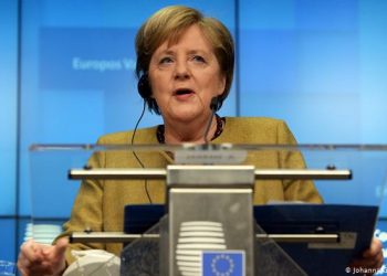 أنجيلا ميركل: تمديد حظر تصدير الأسلحة إلى تركيا “وارد”