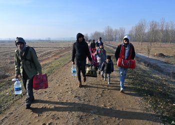 الاتحاد الأوروبي يخصص أكثر من 7 مليارات دولار لتركيا مقابل استقبالها للاجئين