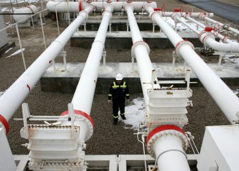 أذربيجان تبدأ ضخّ الغاز إلى أوروبا عبر خط أنابيب البحر الأدرياتيكي