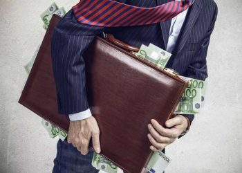 هروب أكثر من 17 مليار دولار من تركيا خلال 6 سنوات