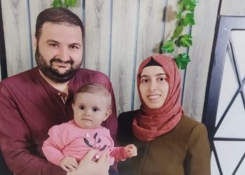 تركيا.. أب وأم يتركان طفلتهما الرضيعة لتنفيذ قرار الاعتقال