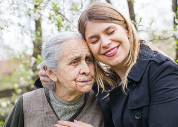 هل هناك علاقة بين مشاكل النوم والإصابة بالزهايمر؟