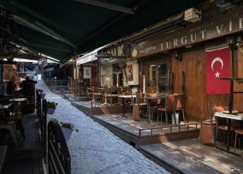 اقتصاد أنقرة في مأزق.. العجز التجاري يقفز إلى 5 مليارات بنسبة 154%