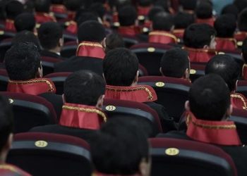 تركيا.. فصل 13 قاضيًا ومدعيًا عامًا بالتهمة المعروفة