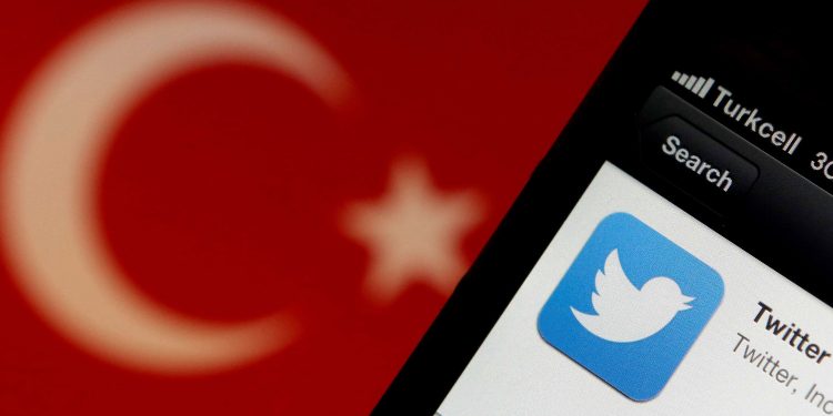 تويتر يعاقب منظمة تركية أساءت لشخصية معارضة لأردوغان