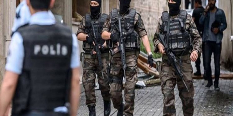 تركيا.. اعتقال 41 شرطيًا مفصولين تعسفيًا