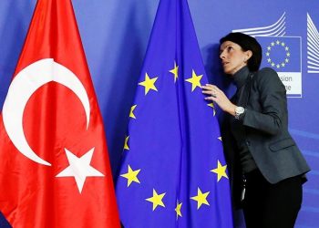 اليونانيون يدعمون إنهاء محادثات انضمام تركيا إلى الاتحاد الأوروبي