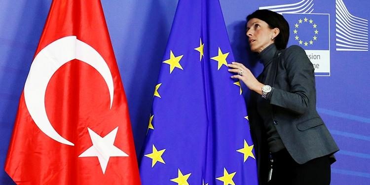 اليونانيون يدعمون إنهاء محادثات انضمام تركيا إلى الاتحاد الأوروبي