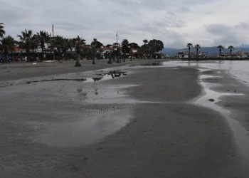 تركيا.. انحسار مياه البحر 40 مترًا في موغلا