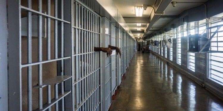 تركيا تخصص 11 مليار ليرة لبناء سجون جديدة