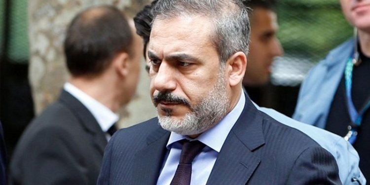 قيادي كردي: رئيس المخابرات التركية زار سوريا سرًا