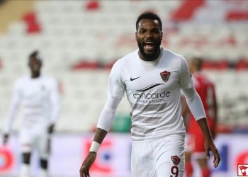 الغابوني أرون بوبيندزا هداف الدوري التركي بـ9 أهداف