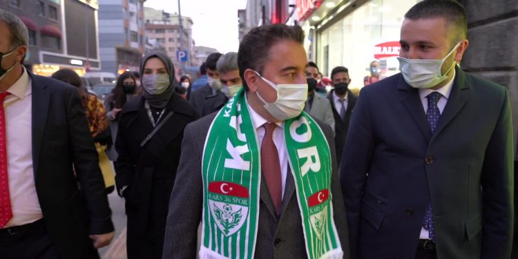 تركيا.. التجار يشتكون معاناتهم إلى باباجان