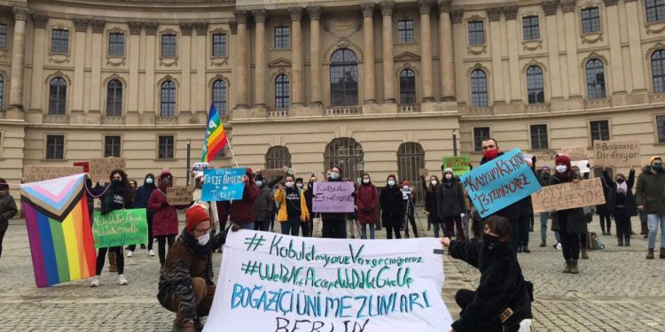 وقفة احتجاجية في ألمانيا لدعم طلاب جامعة البوسفور