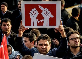 تركيا تتراجع 55 درجة بحرية الصحافة وحكومة أردوغان تزيف الواقع