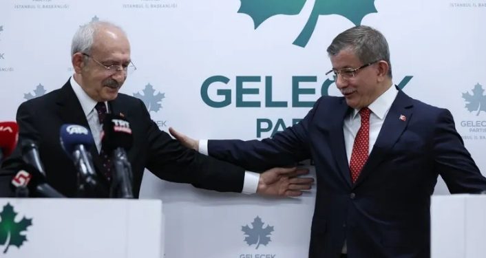 كيليتشدار أوغلو يزور داود أوغلو بعد الاعتداء على نائبه