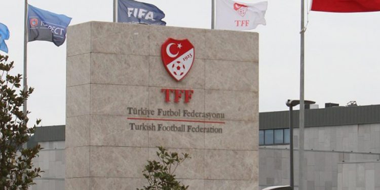 بعد فسخ تعاقد بي إن سبورت.. الأندية التركية تغرق في الديون