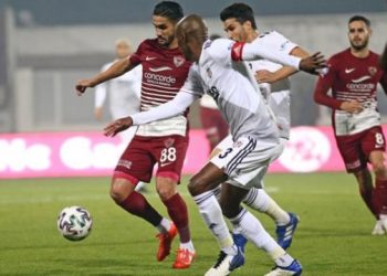 بشكتاش يتعادل مع هاتاي سبور محافظًا على صدارة الدوري التركي